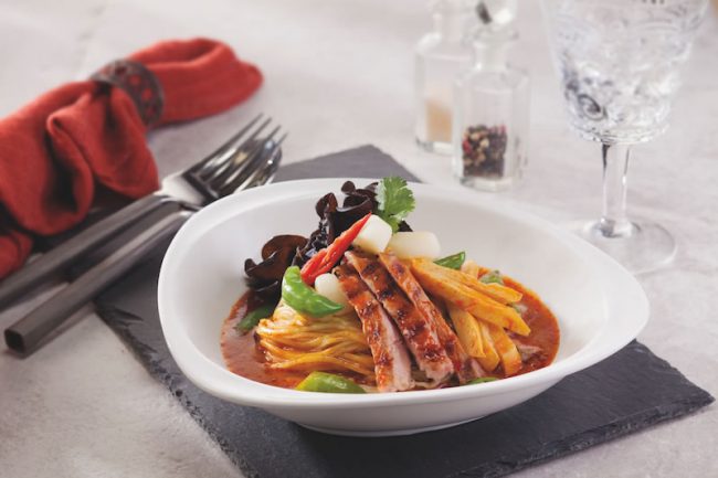 red curry steak with yellow noodle17071